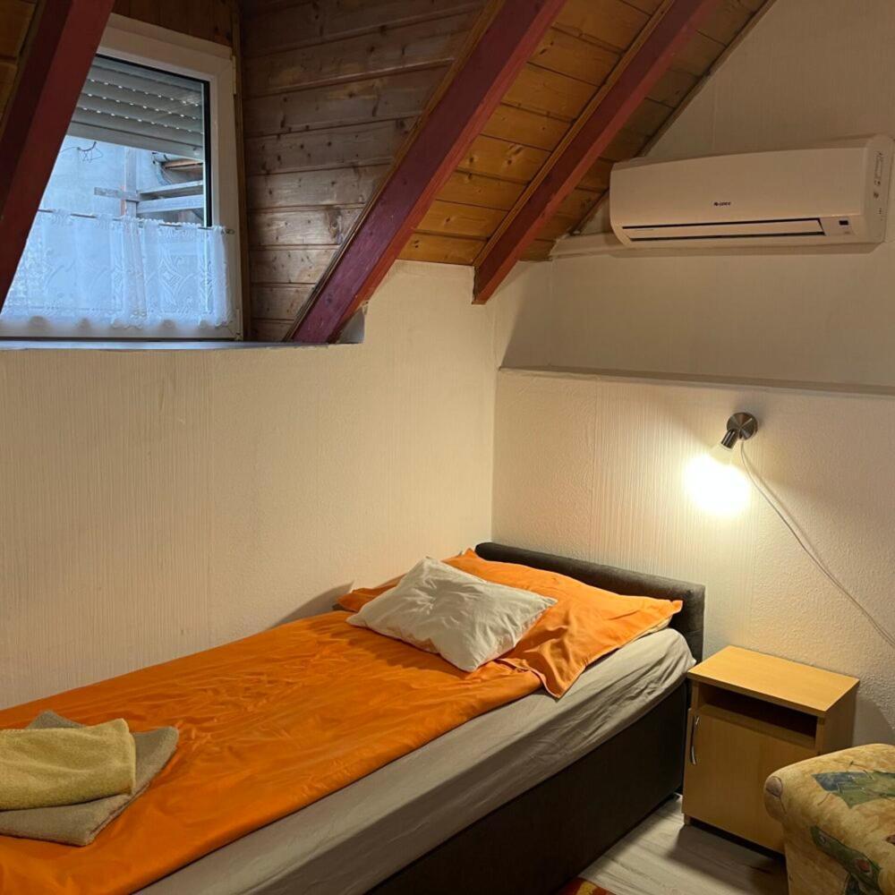 Szigetvár Lenzl'S Panzio Bed & Breakfast エクステリア 写真