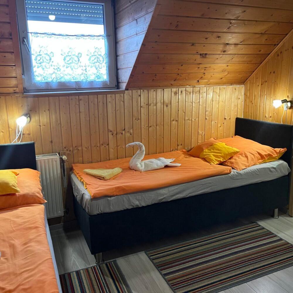 Szigetvár Lenzl'S Panzio Bed & Breakfast エクステリア 写真