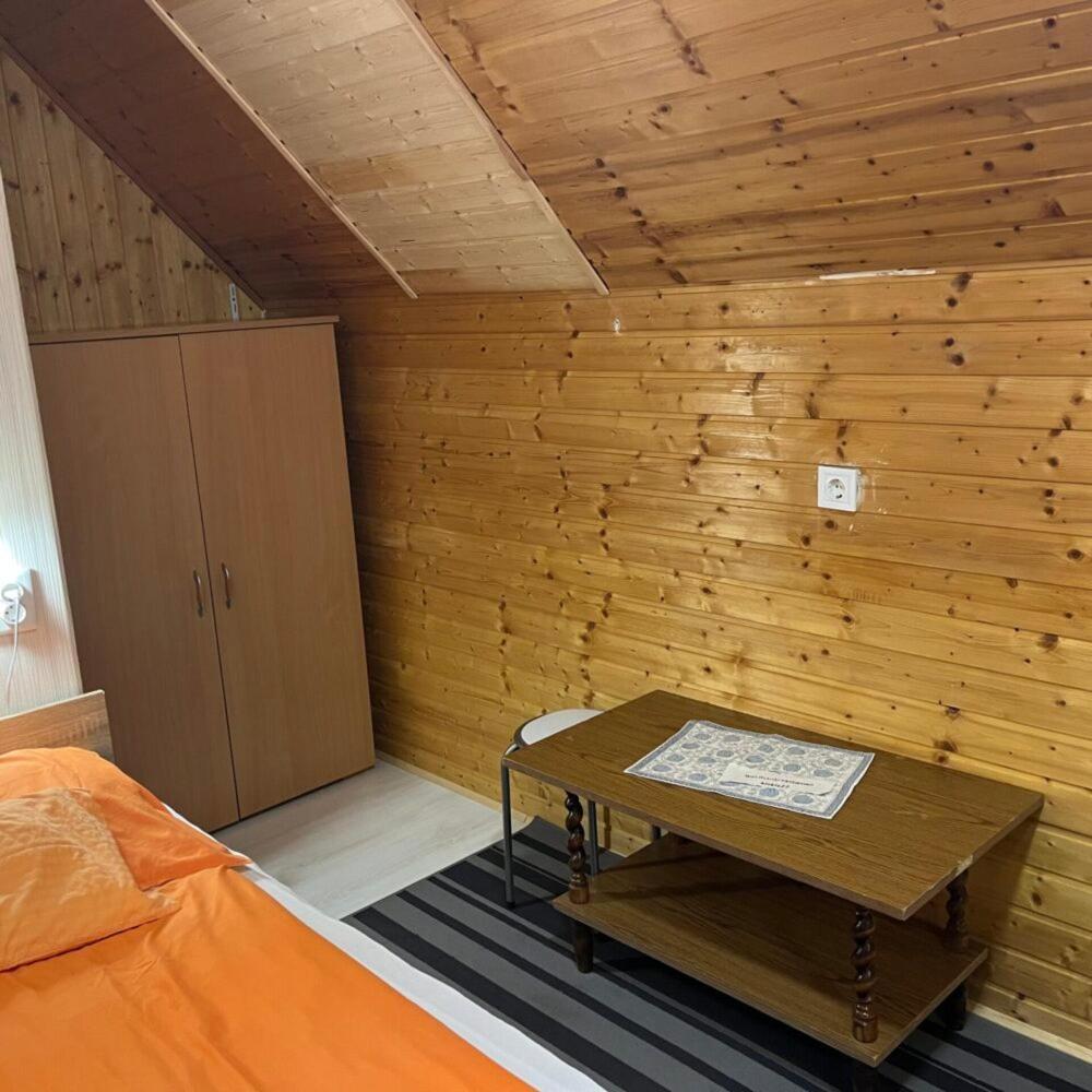 Szigetvár Lenzl'S Panzio Bed & Breakfast エクステリア 写真
