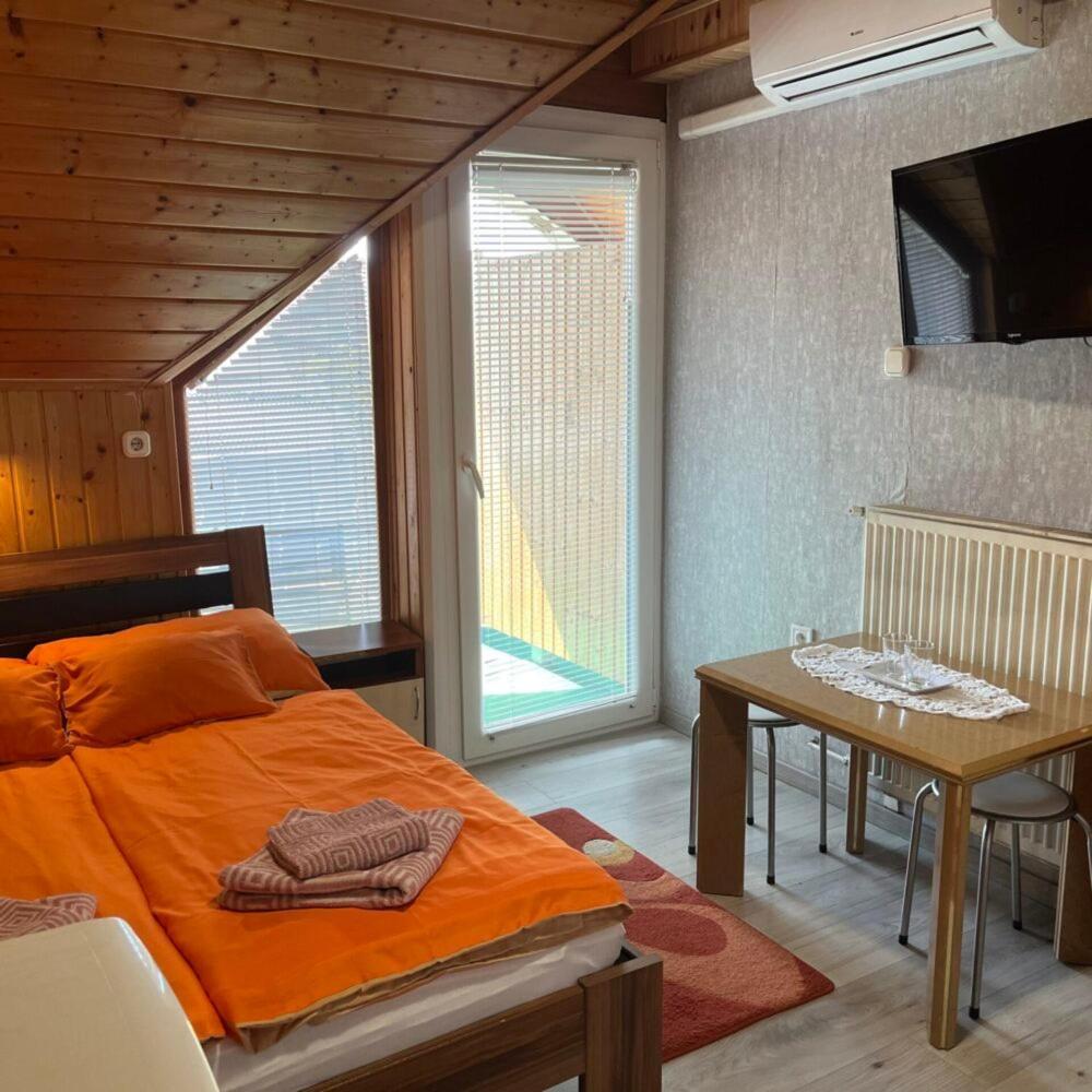 Szigetvár Lenzl'S Panzio Bed & Breakfast エクステリア 写真