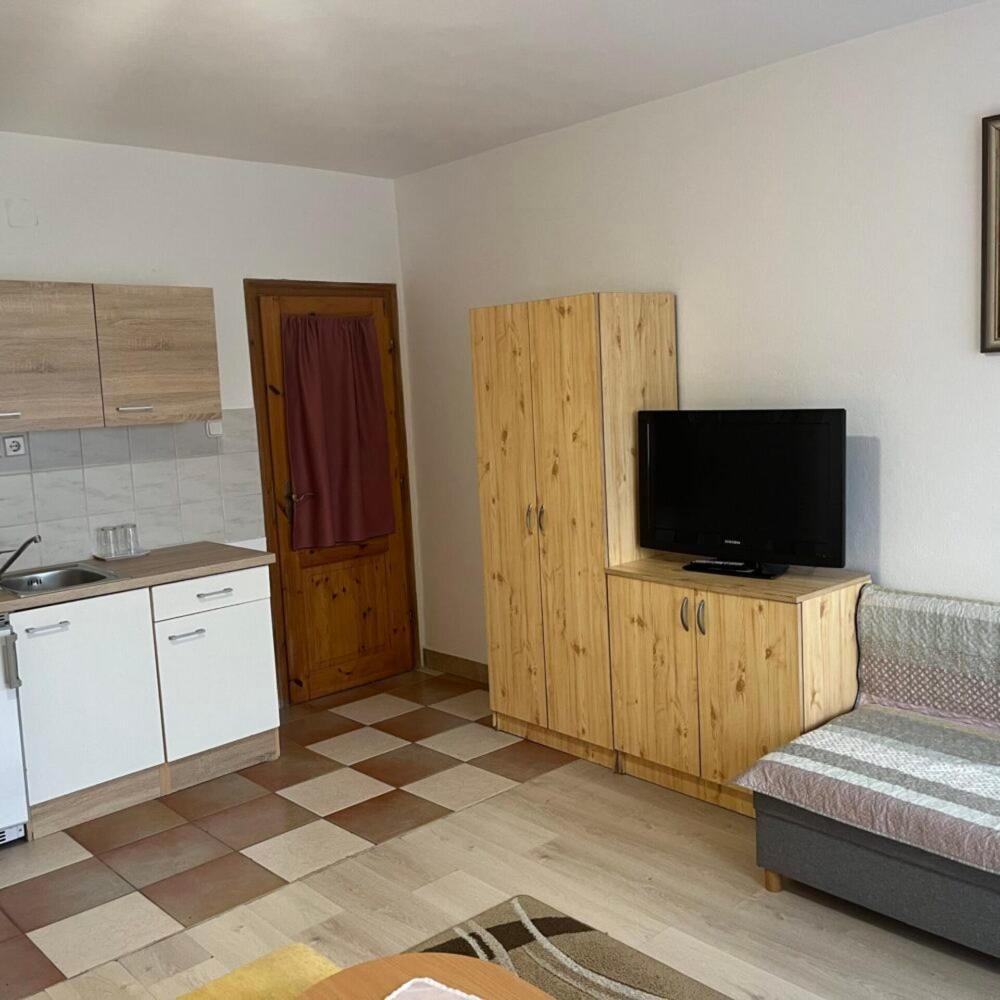Szigetvár Lenzl'S Panzio Bed & Breakfast エクステリア 写真