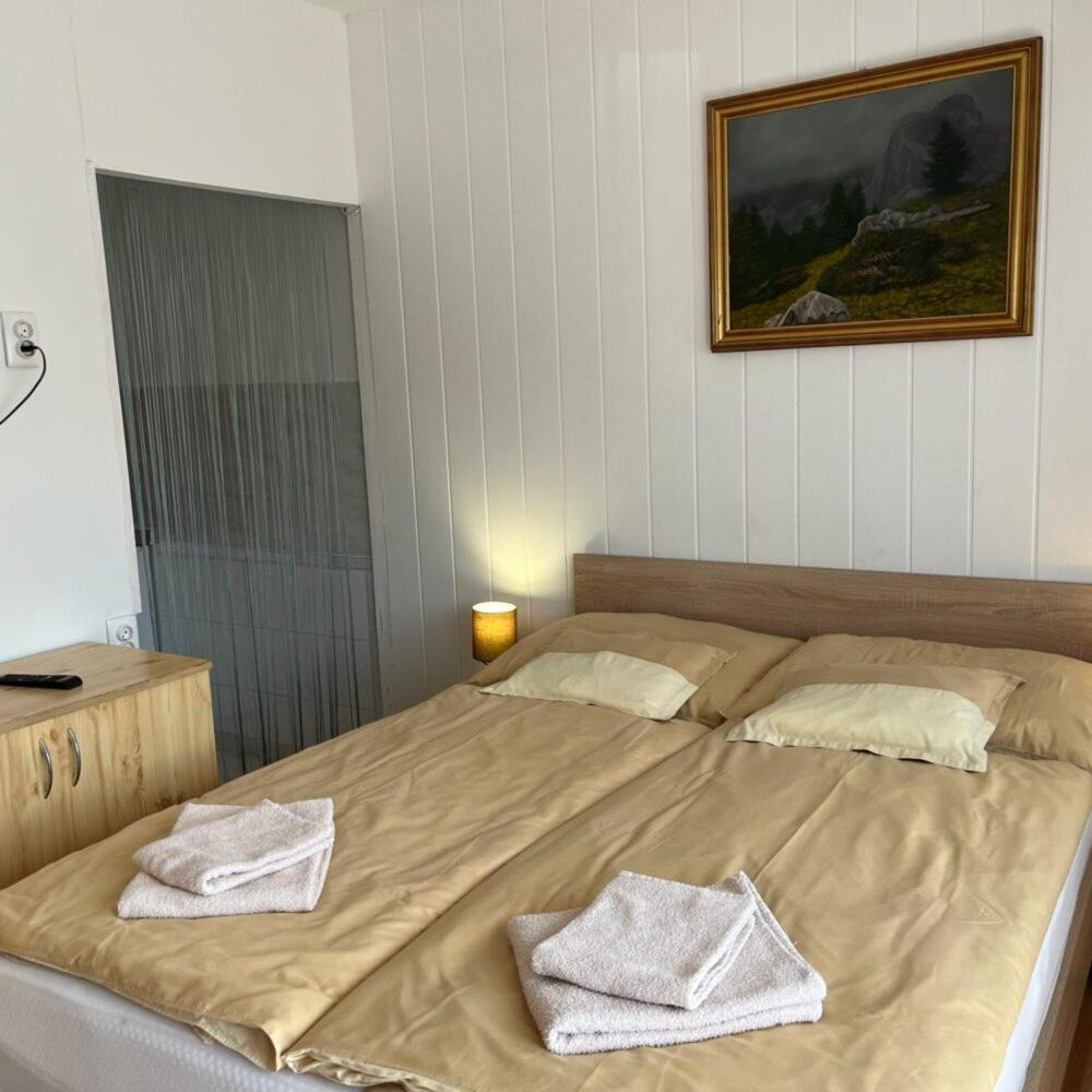 Szigetvár Lenzl'S Panzio Bed & Breakfast エクステリア 写真