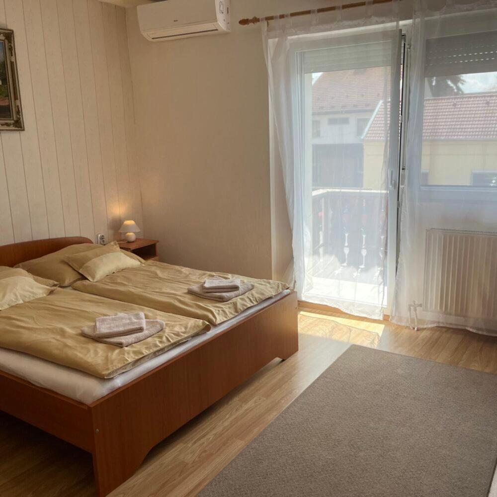 Szigetvár Lenzl'S Panzio Bed & Breakfast エクステリア 写真