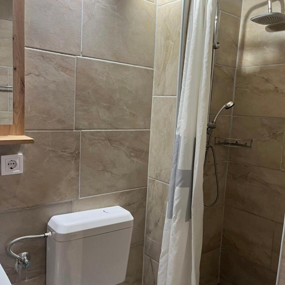 Szigetvár Lenzl'S Panzio Bed & Breakfast エクステリア 写真