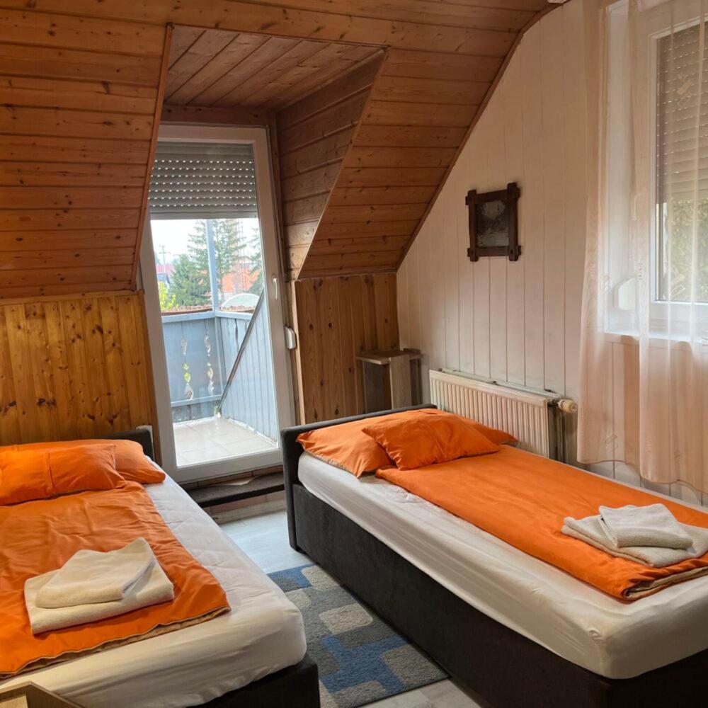 Szigetvár Lenzl'S Panzio Bed & Breakfast エクステリア 写真