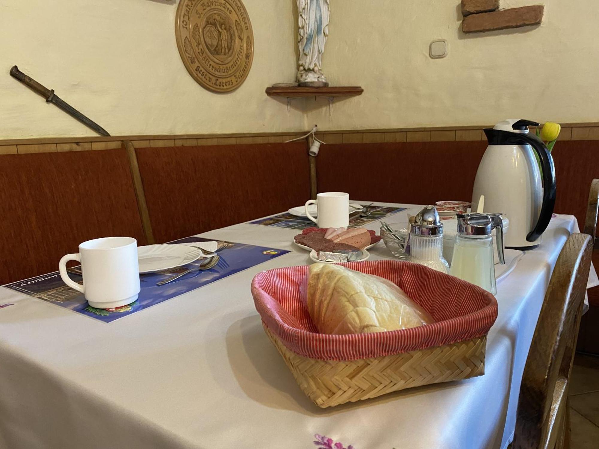 Szigetvár Lenzl'S Panzio Bed & Breakfast エクステリア 写真