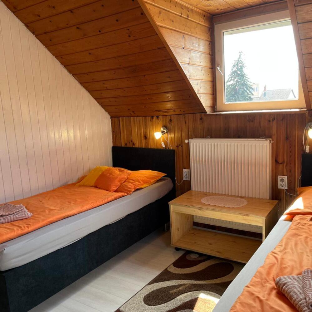 Szigetvár Lenzl'S Panzio Bed & Breakfast エクステリア 写真
