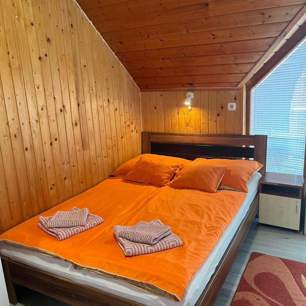 Szigetvár Lenzl'S Panzio Bed & Breakfast エクステリア 写真